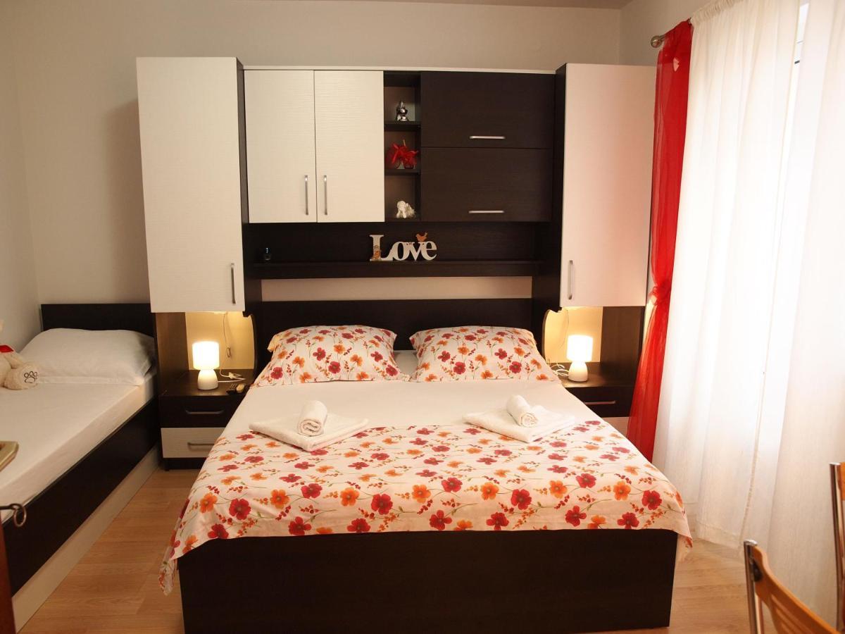 Apartman Mario Макарска Экстерьер фото